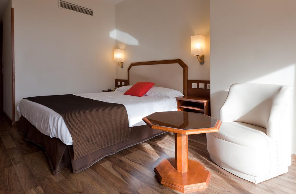Senator Barajas 4* Madri